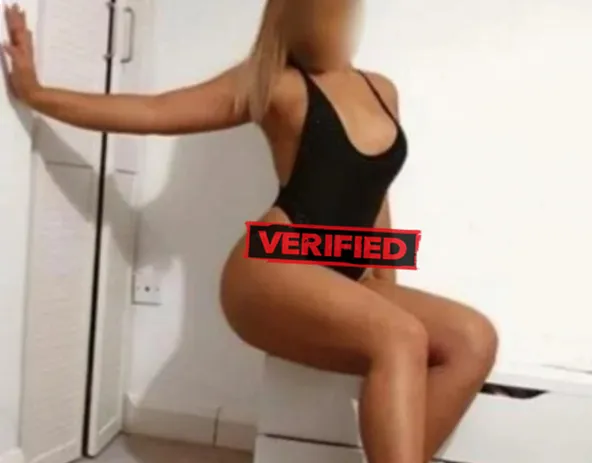 Vanessa tits Prostitute La Chapelle Saint Mesmin